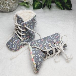 Winterschuhe / Boots “Buchstaben” (erhältlich in den Schuhgrößen 15-22 / 0-24 Monate)