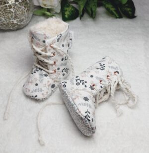 Babyschuhe Winter Boots „Blumen“ – warm gefüttert, Größe 17/18 (3–9 Monate)