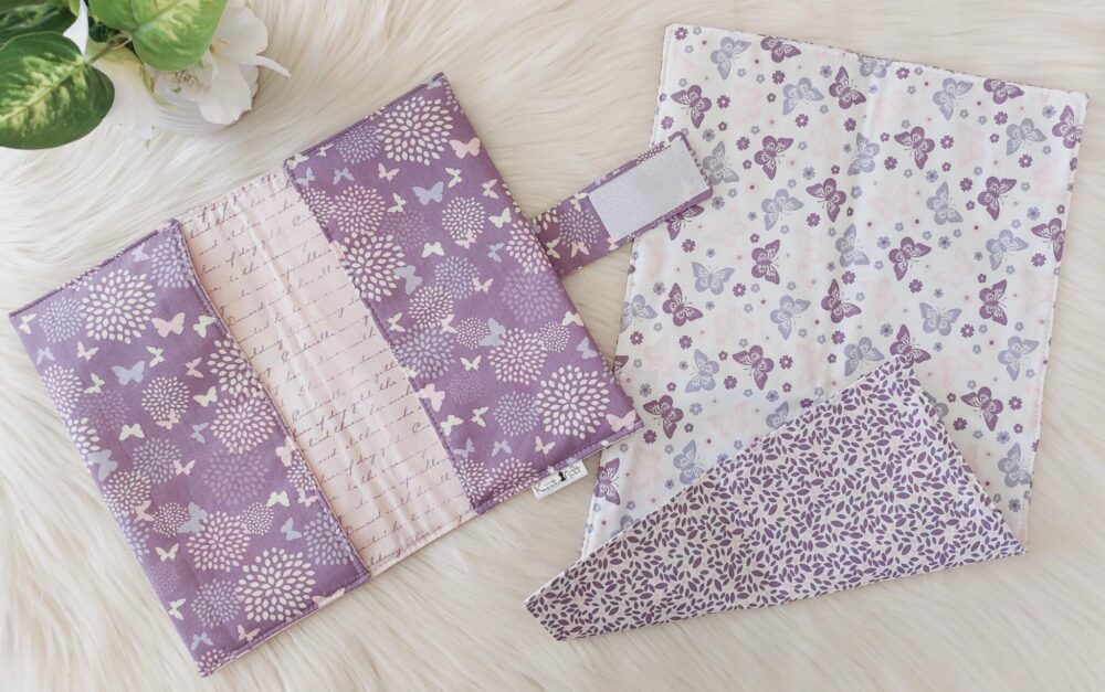Puppen Wickeltasche „Schmetterlinge“ inkl. Wickelunterlage – Set 2-teilig