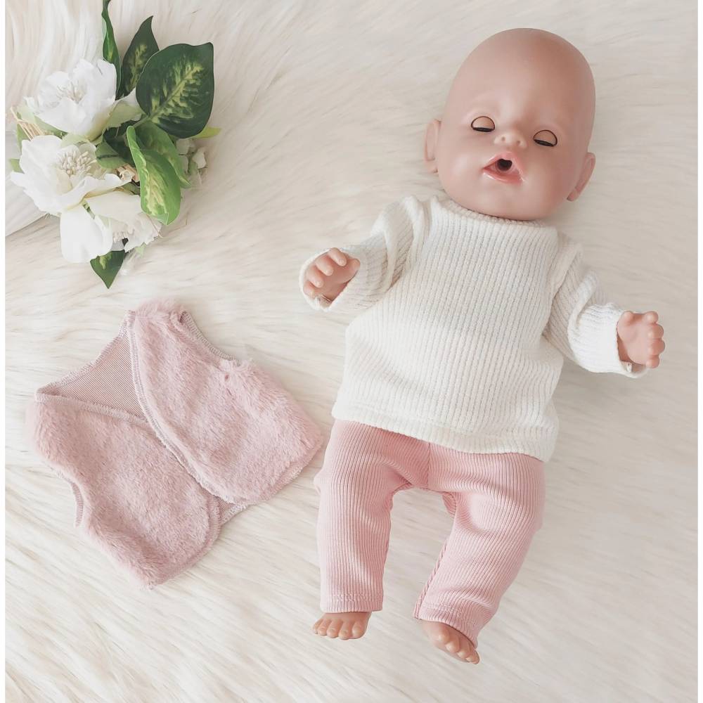 Puppenkleidung Set „Pastell Rosa" – Kuschelige Puppenweste, Pullover & Hose | 3-teilig oder einzeln erhältlich – Bild 2